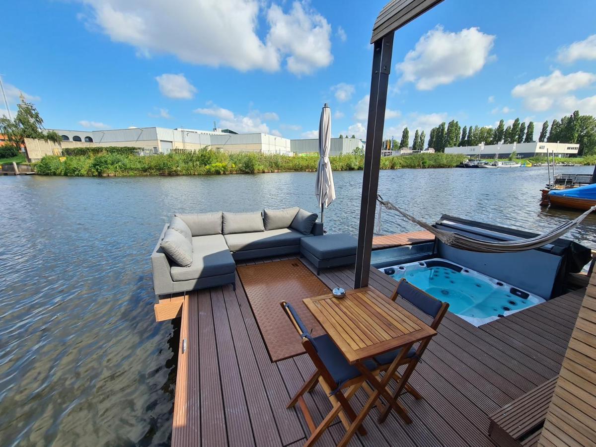 Wikkelboats @ Tramkade Den Bosch Villa Orthen ภายนอก รูปภาพ